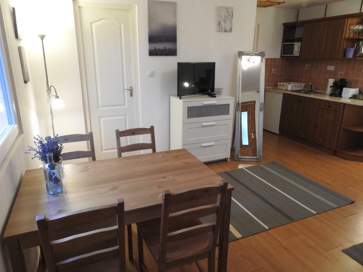 Akali Apartman Appartement Balatonakali Buitenkant foto